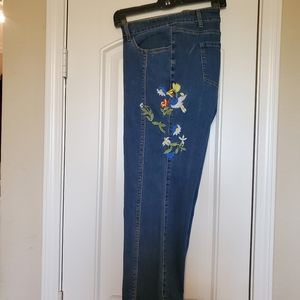 Crop Demin Embroidered Jeans